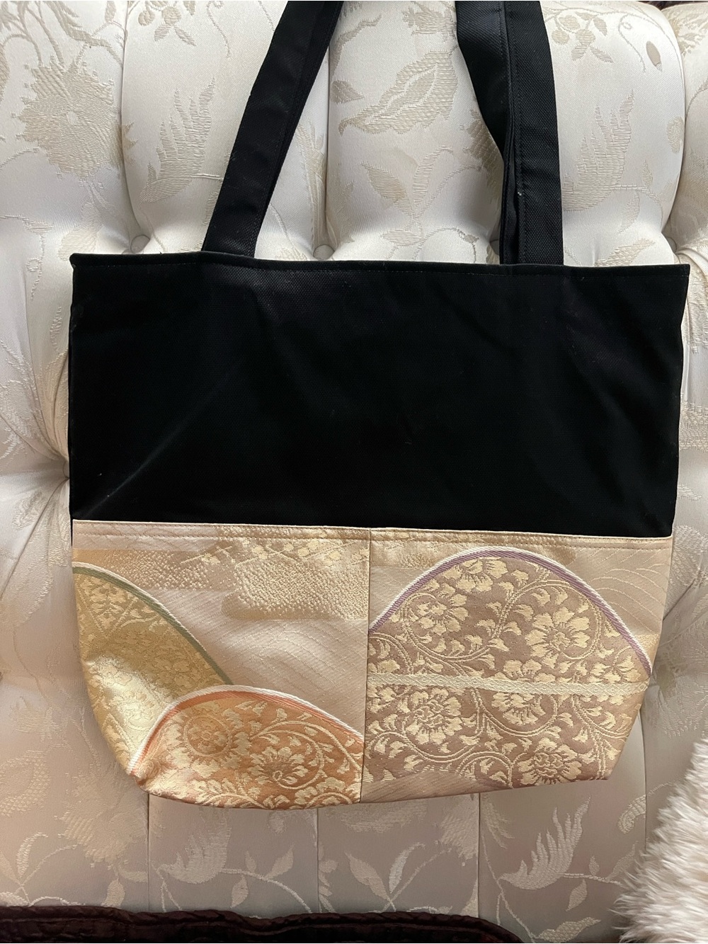 Elegant Black and Gold Patterned Women's Tote Bag. NWOT w/ free scarf